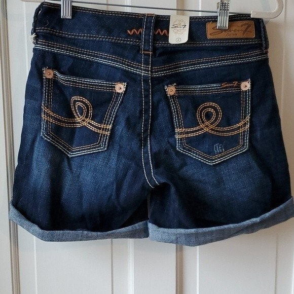 NWT SEVEN 7 DENIM LOW RISE JEAN SHORTS SIZE 6 DARK WASH - Picture 3 of 14